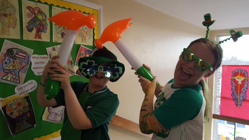 P7AB Green Day Dancing